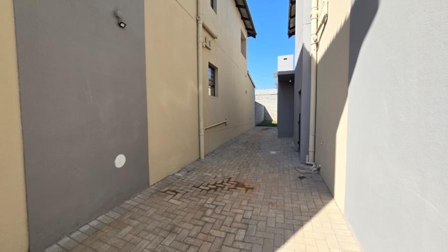To Let 3 Bedroom Property for Rent in Cashan North West